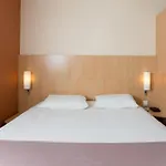 Hotel Ibis Les Moulineaux 