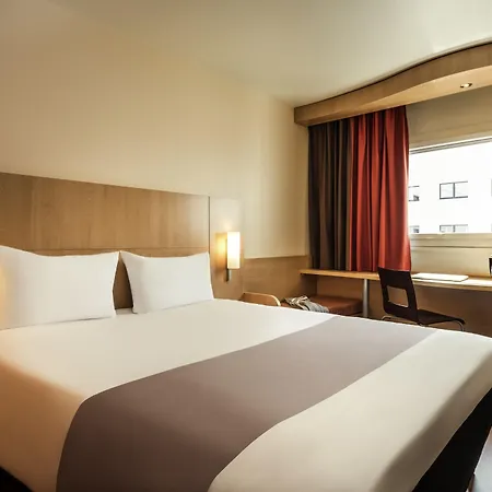 Hotel Ibis Les Moulineaux 