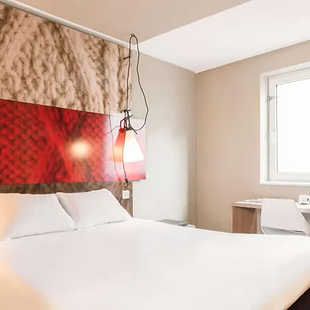 Ibis Les Moulineaux Val De Seine Hotel