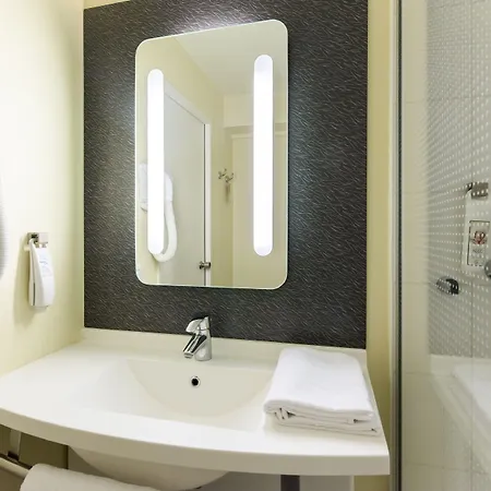 מלון Ibis Les Moulineaux 