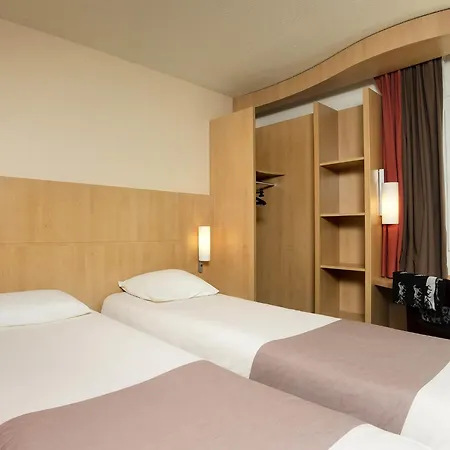Hotel Ibis Les Moulineaux 