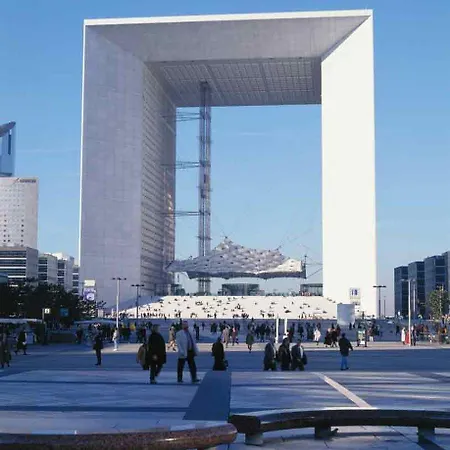 アイビス イッシー レ ムリノ ヴァル ド セーヌ 3*