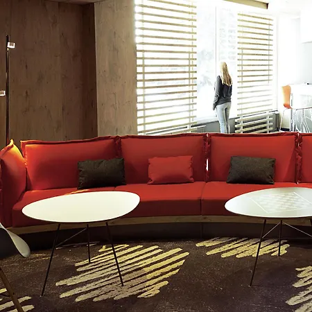 Ibis Les Moulineaux Val De Seine Hotel 3*