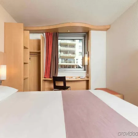 Hotel Ibis Les Moulineaux Val De Seine 3*