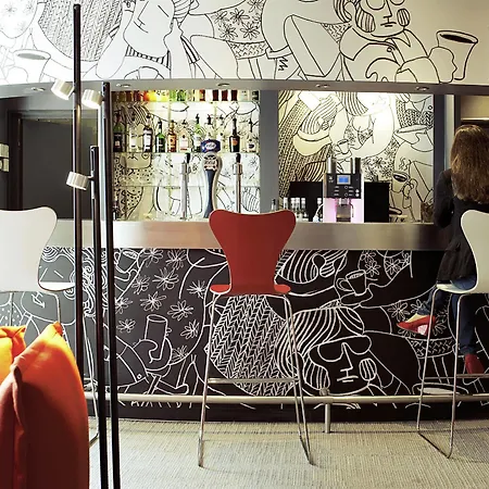 Hotel Ibis Les Moulineaux 