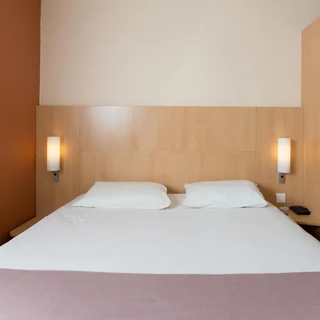 ホテル アイビス イッシー レ ムリノ ヴァル ド セーヌ 3*