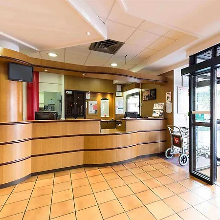 Ibis Les Moulineaux Val De Seine 3*